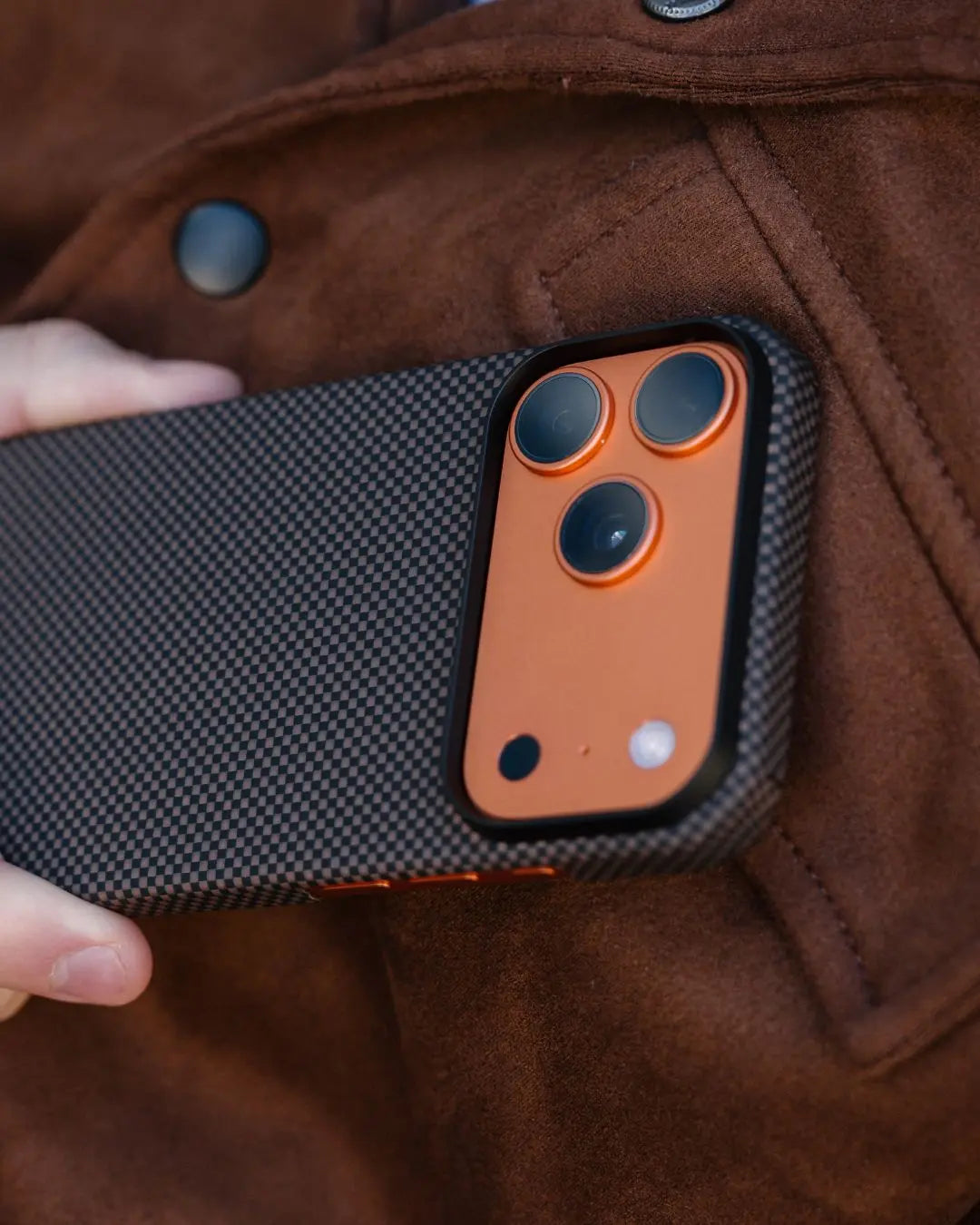 iPhone 17 Pro Max Case - Super Thin | Aramid Fiber | MagSafe - Brown|Black ThinBorne